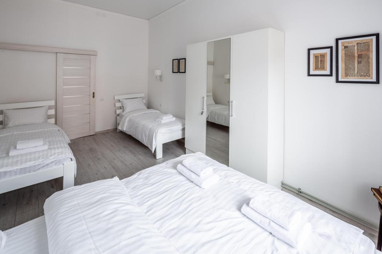 Bookinist Apartment Lviv Ngoại thất bức ảnh