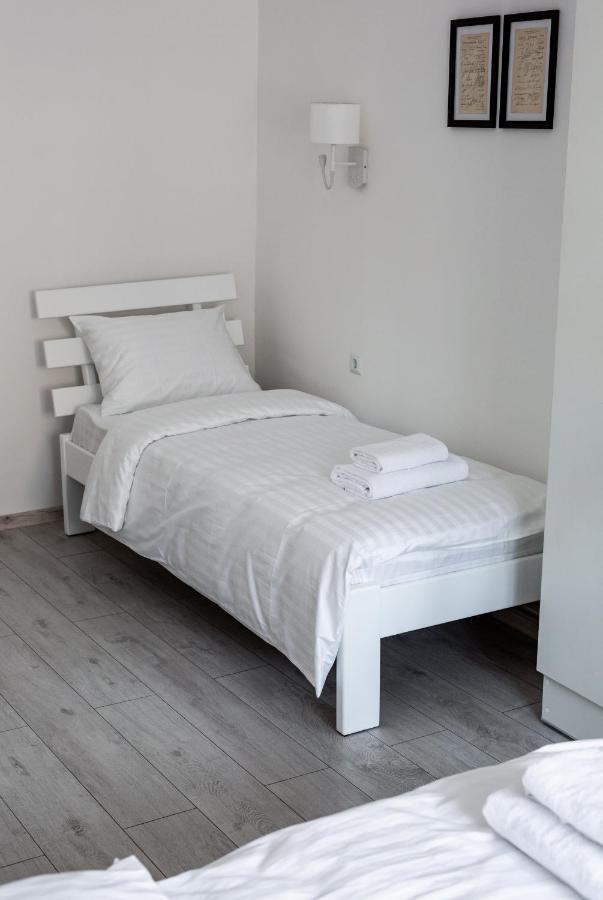 Bookinist Apartment Lviv Ngoại thất bức ảnh